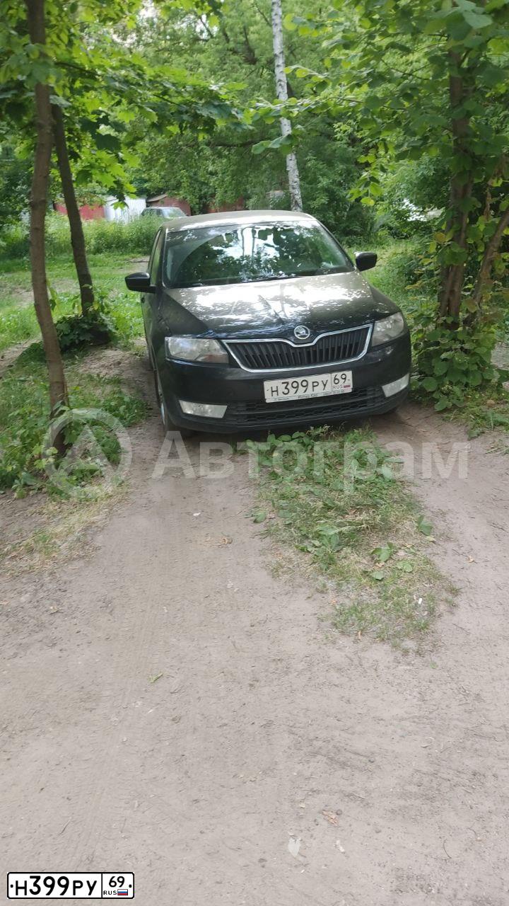 Фото автомобиля SKODA RAPID, 2014 — госномер Н399РУ69. Цвет: ЧЕРНЫЙ