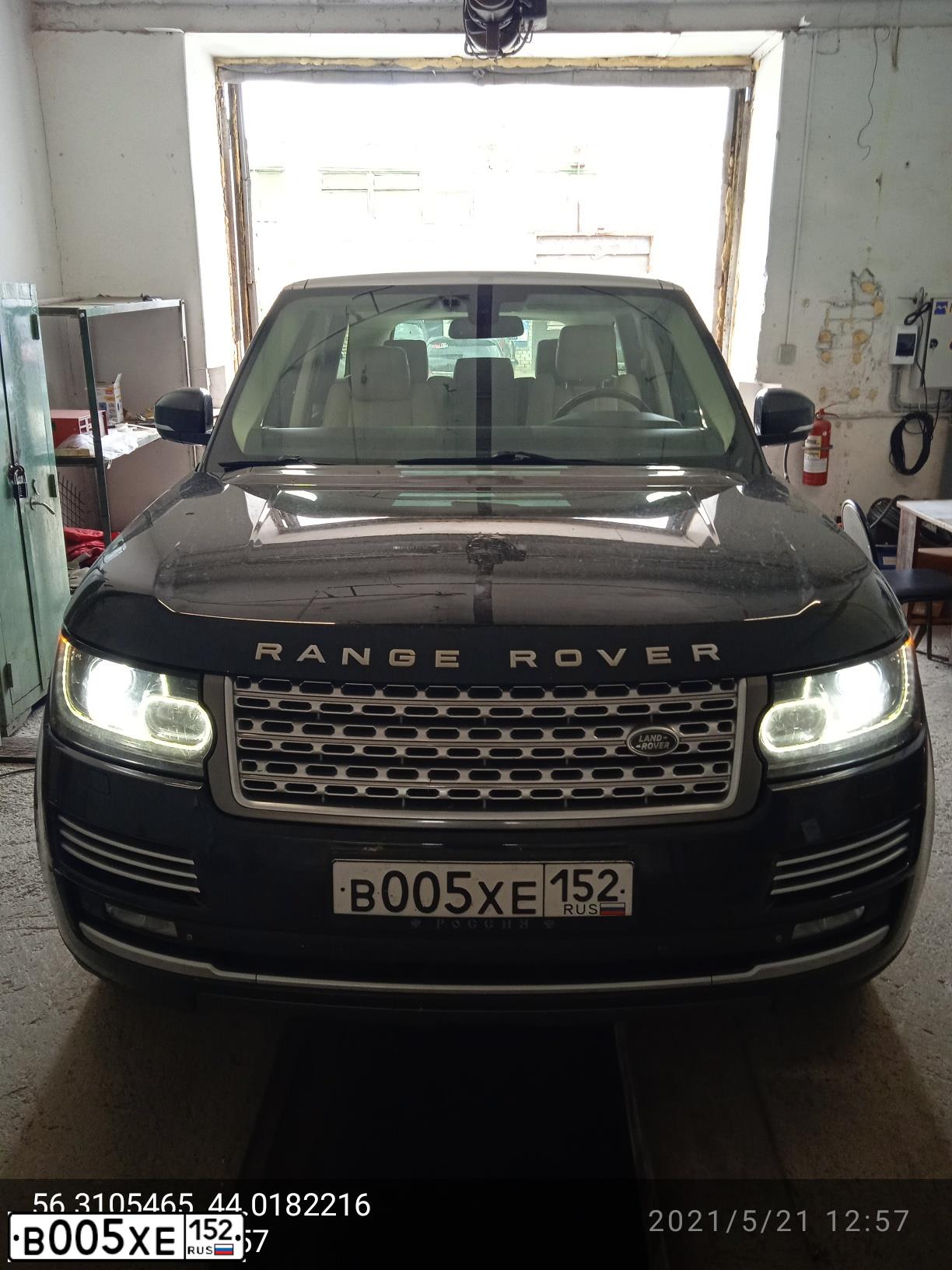 Фото автомобиля LAND ROVER RANGE ROVER, 2014 — госномер Н337РМ21. Цвет: ЧЕРНЫЙ