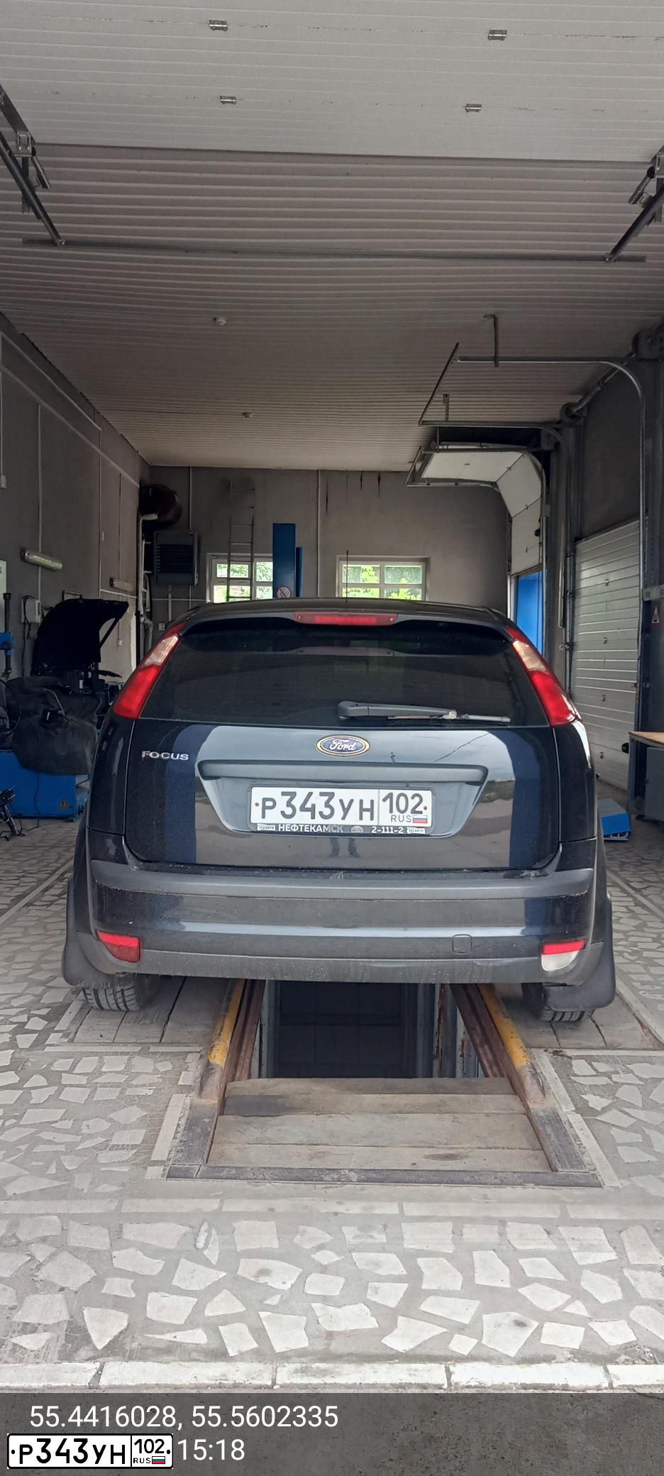 Фото автомобиля FORD FOCUS, 2006 — госномер Р343УН102. Цвет: ЧЕРНЫЙ