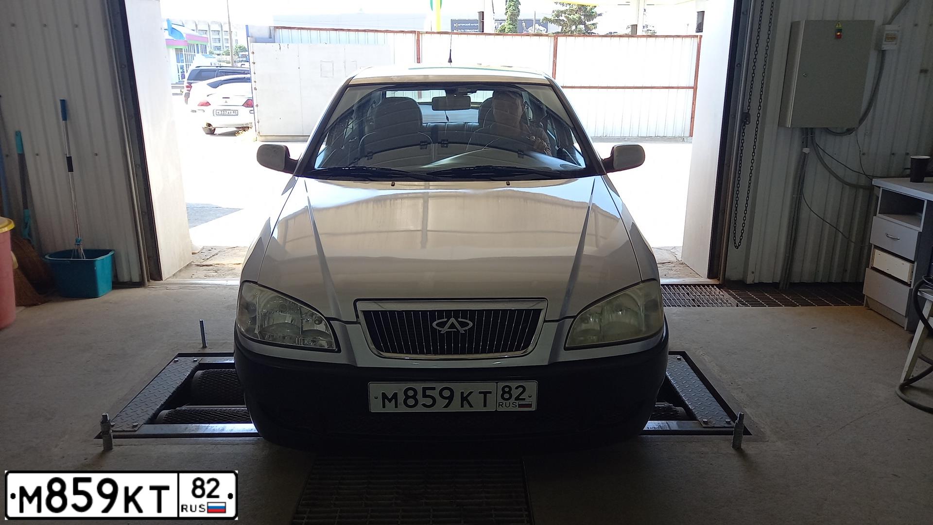 Фото автомобиля CHERY A15, 2006 — госномер А058АХ180. Цвет: Серебристый