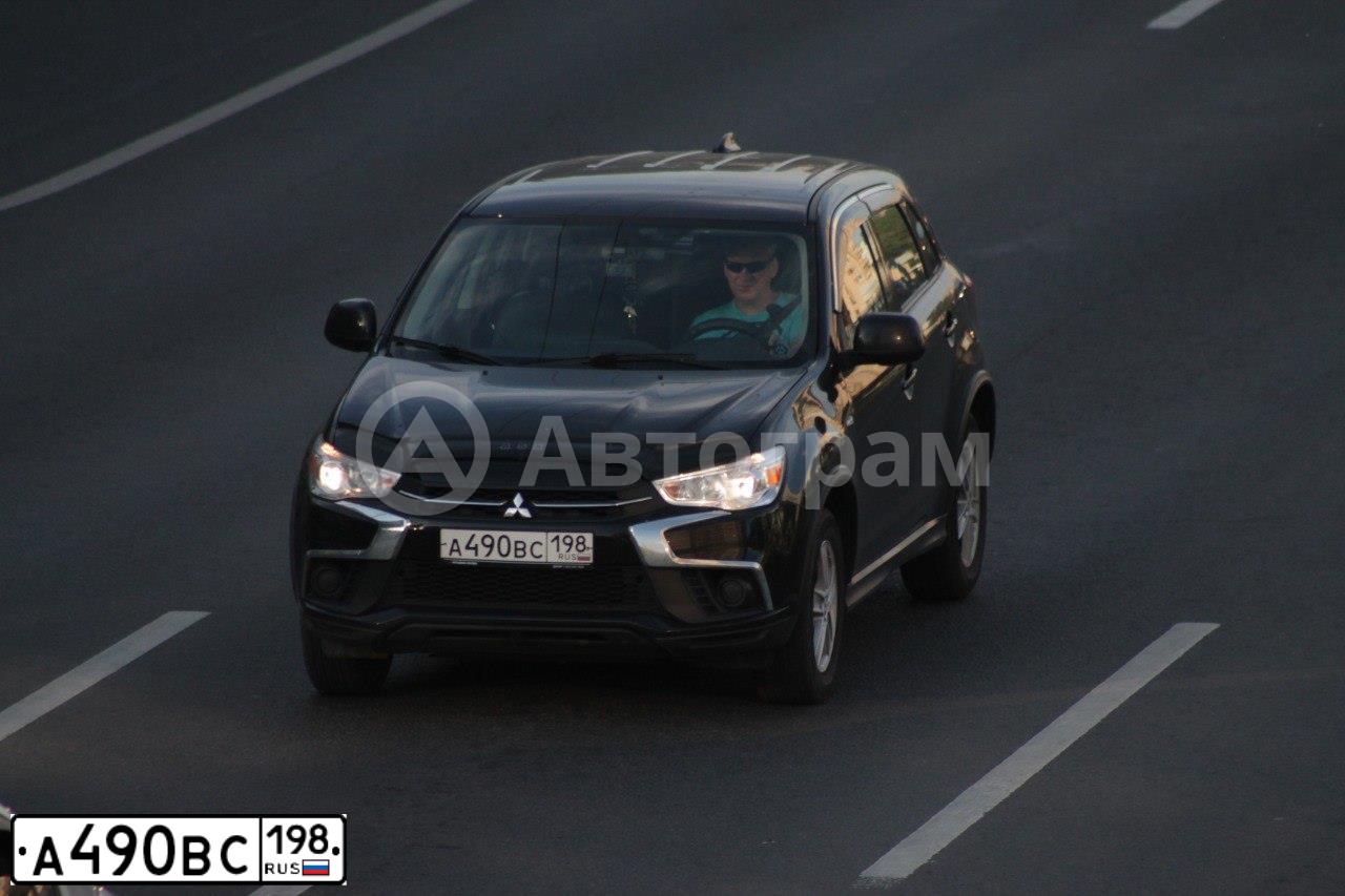Фото автомобиля MITSUBISHI ASX, 2017 — госномер А490ВС198. Цвет: ЧЕРНЫЙ
