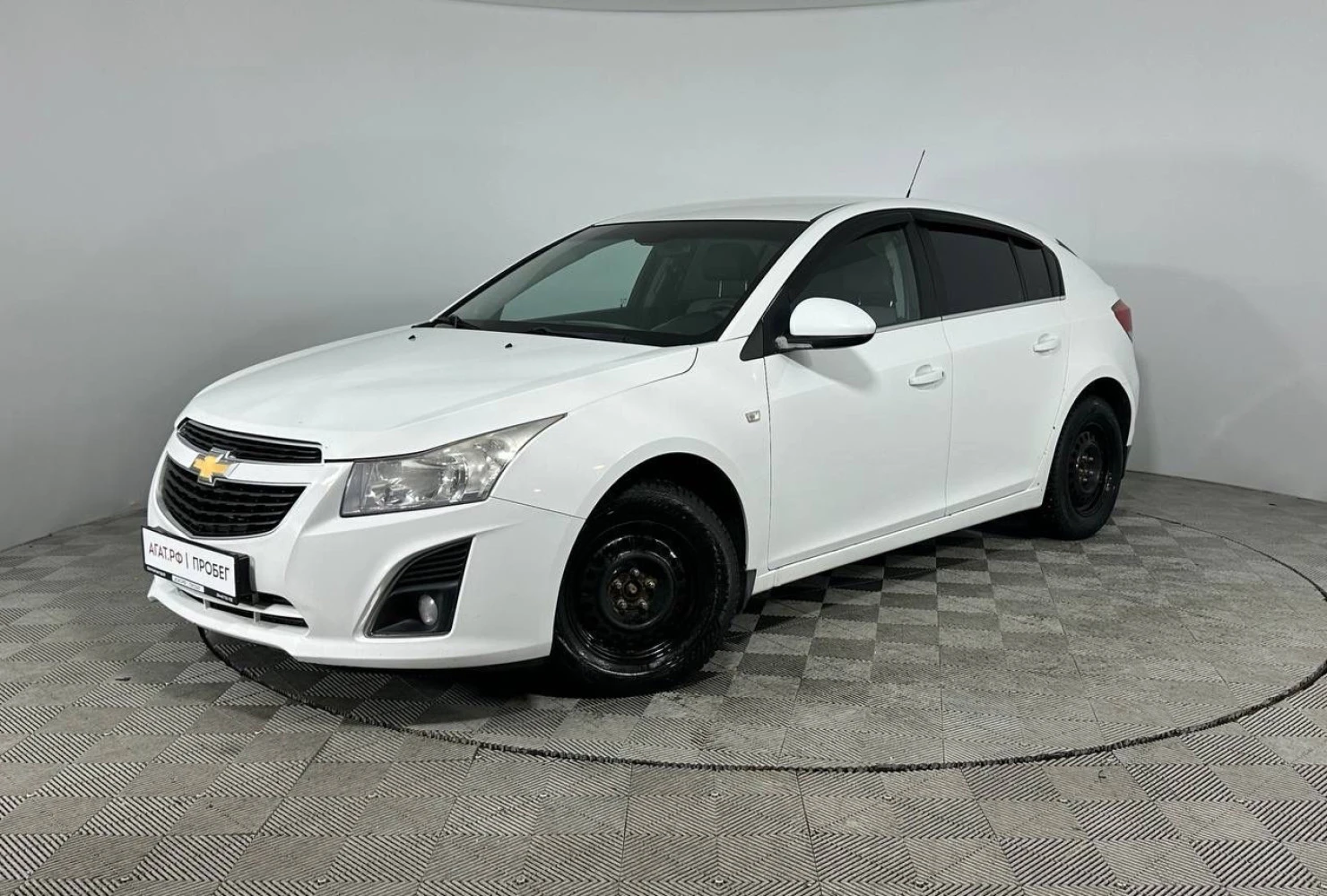 Фото автомобиля CHEVROLET CRUZE, 2013 — госномер А841ВХ134. Цвет: БЕЛЫЙ