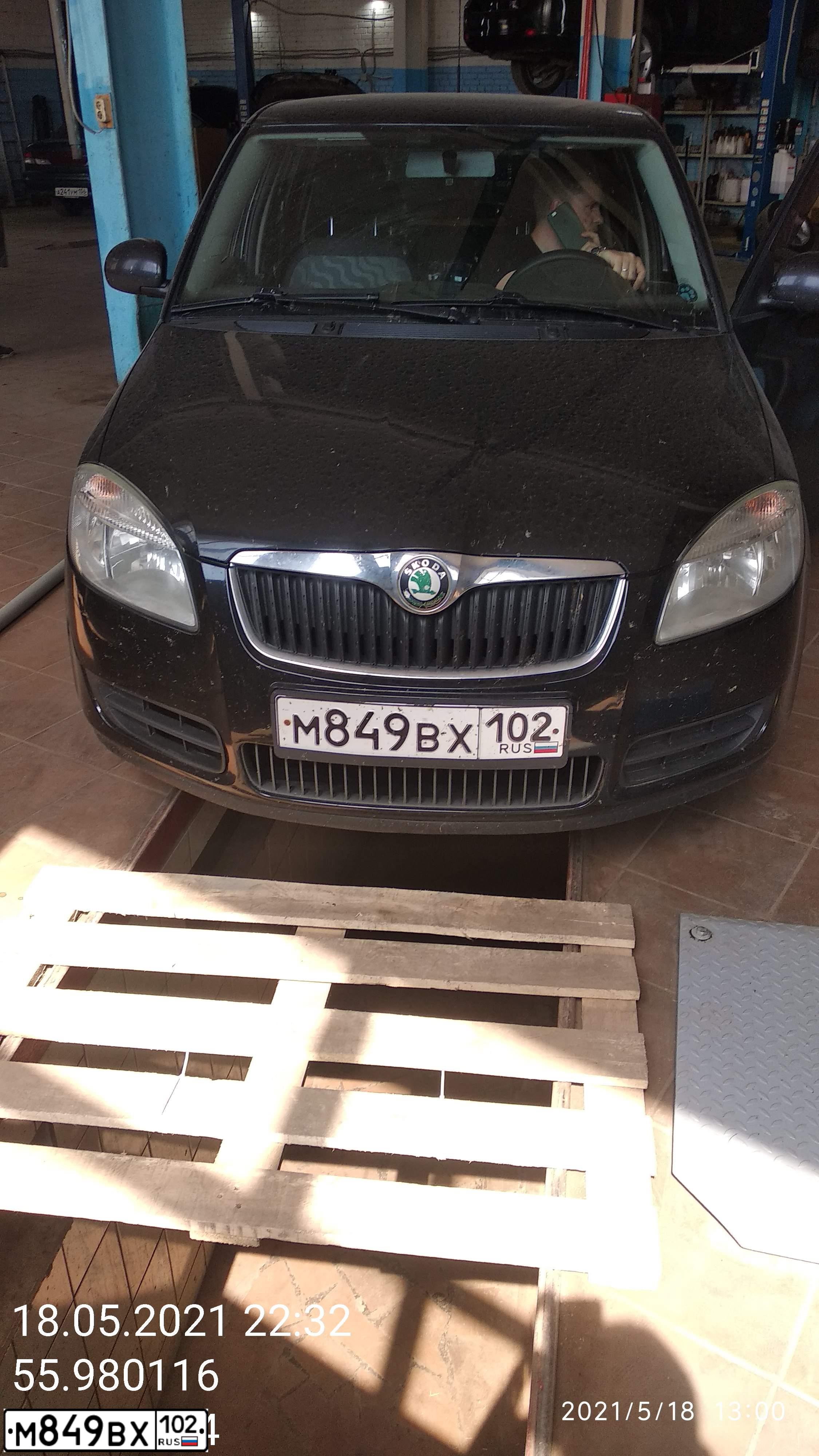 Фото автомобиля SKODA FABIA, 2009 — госномер М849ВХ102. Цвет: ЧЕРНЫЙ
