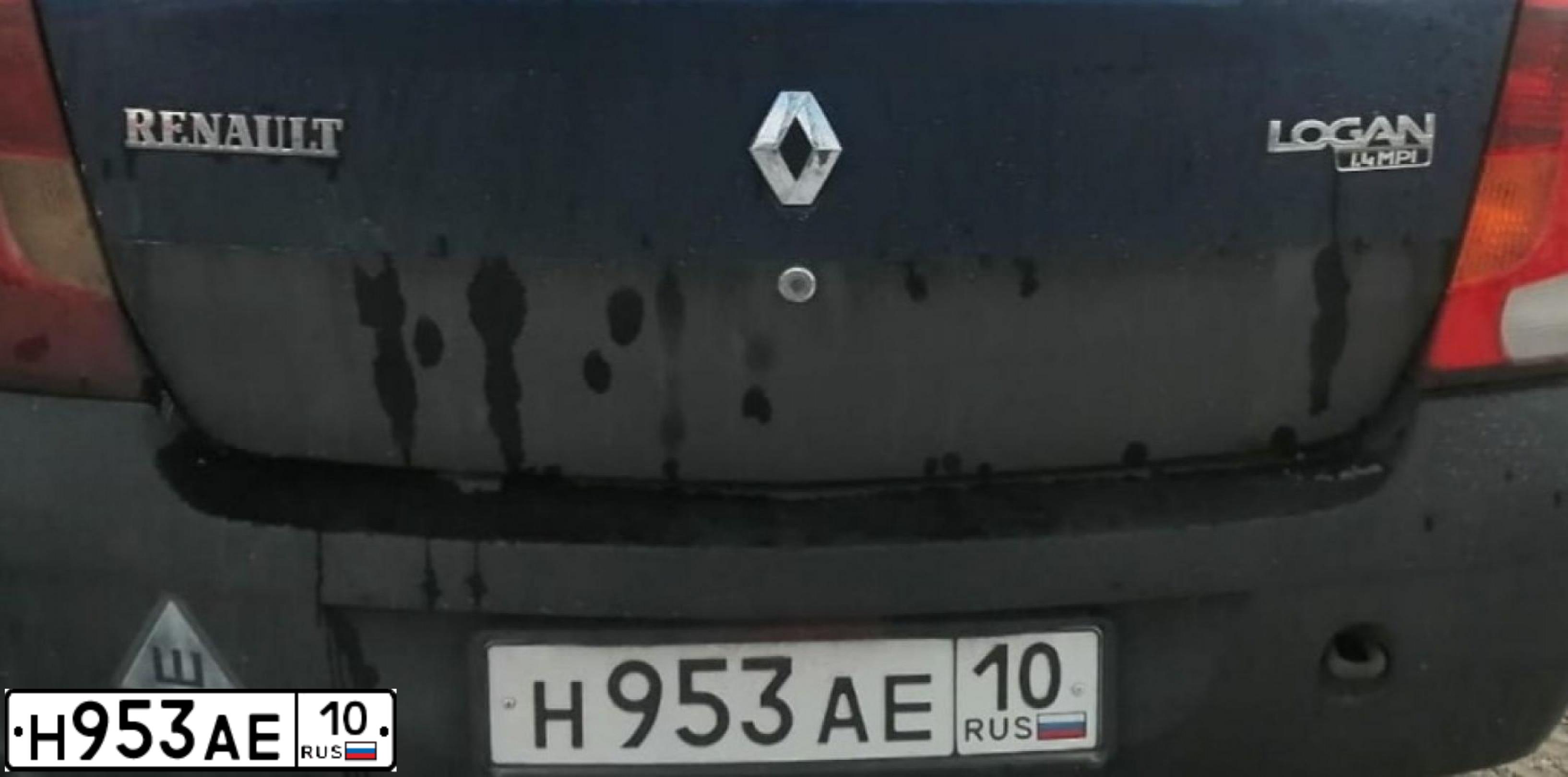 Фото автомобиля RENAULT LOGAN, 2006 — госномер Х468АХ181. Цвет: Темно-синий