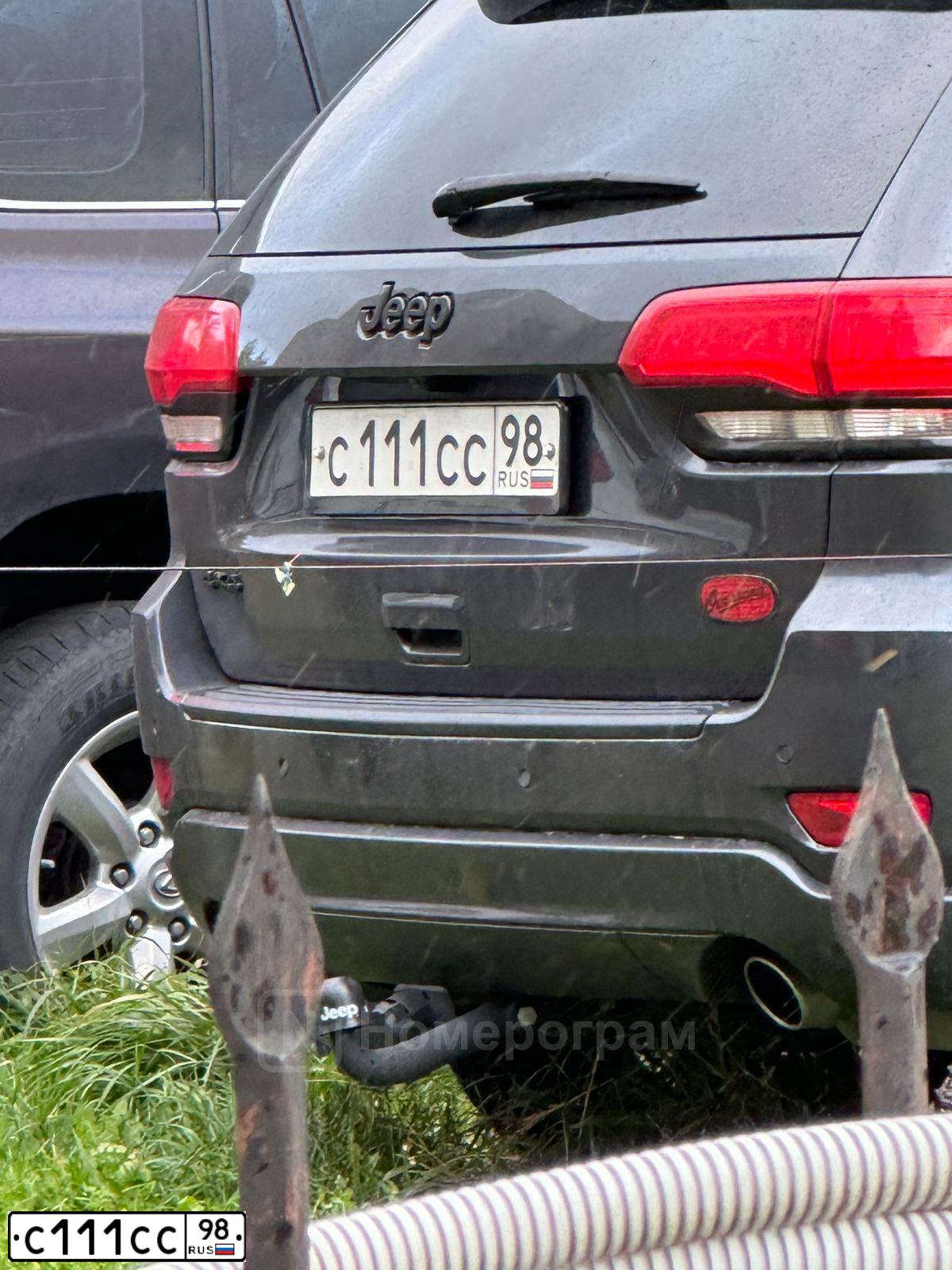 Фото автомобиля JEEP GRAND CHEROKEE, 2001 — госномер С111СС98. Цвет: ЧЕРНЫЙ