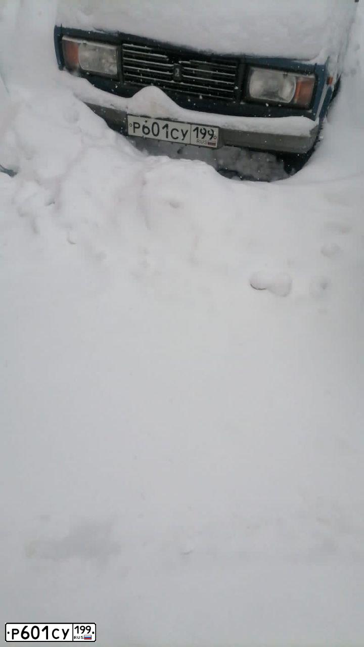 Фото автомобиля LADA 2107, 2009 — госномер Р601СУ199. Цвет: СИНИЙ