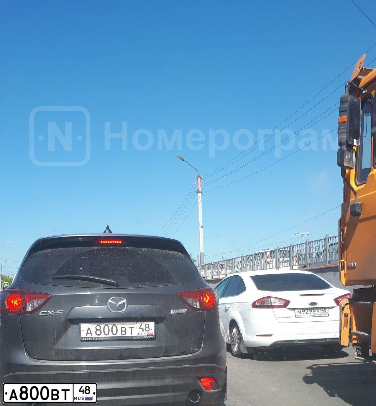 Фото автомобиля MAZDA CX-5, 2015 — госномер У089СК62. Цвет: СЕРЫЙ