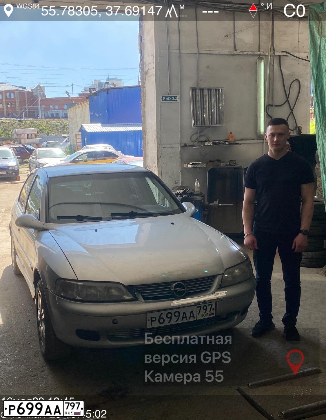 Фото автомобиля OPEL VECTRA, 2001 — госномер О008КН750. Цвет: Серебристый