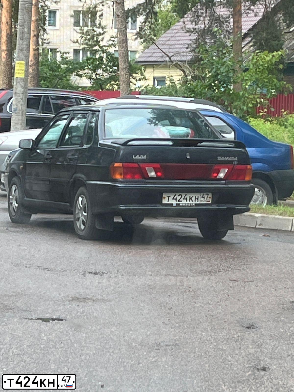 Фото автомобиля LADA 2115 SAMARA, 2009 — госномер Т424КН47. Цвет: ГРАФИТОВЫЙ МЕТАЛЛИК