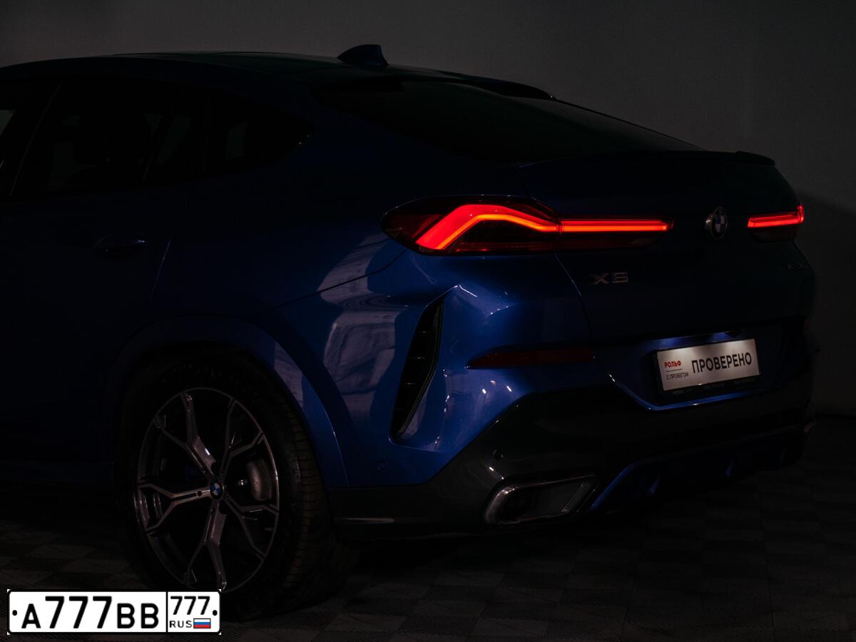 Фото автомобиля BMW X6 XDRIVE30D, 2019 — госномер У288КА152. Цвет: СИНИЙ