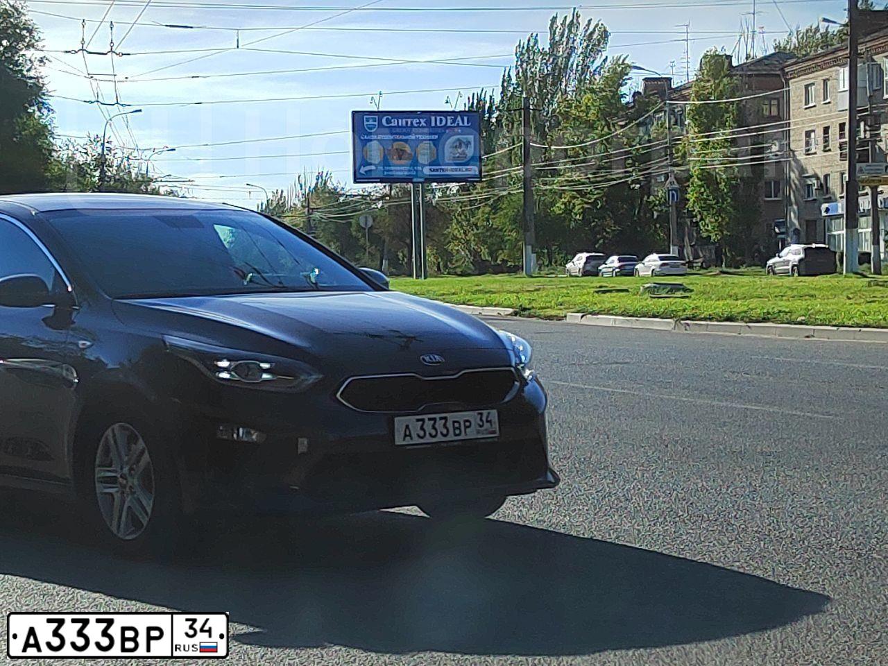 Фото автомобиля DAEWOO NEXIA, 2008 — госномер М913СА134. Цвет: Серебристый