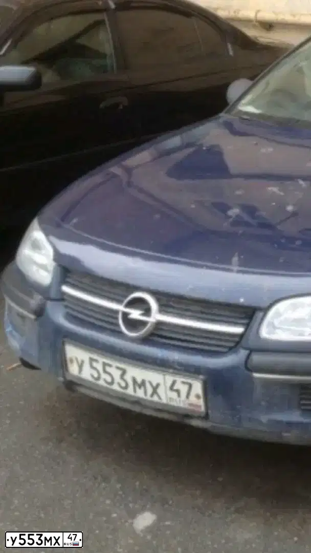 Фото автомобиля OPEL OMEGA, 1997 — госномер Р467ОМ78. Цвет: СИНИЙ
