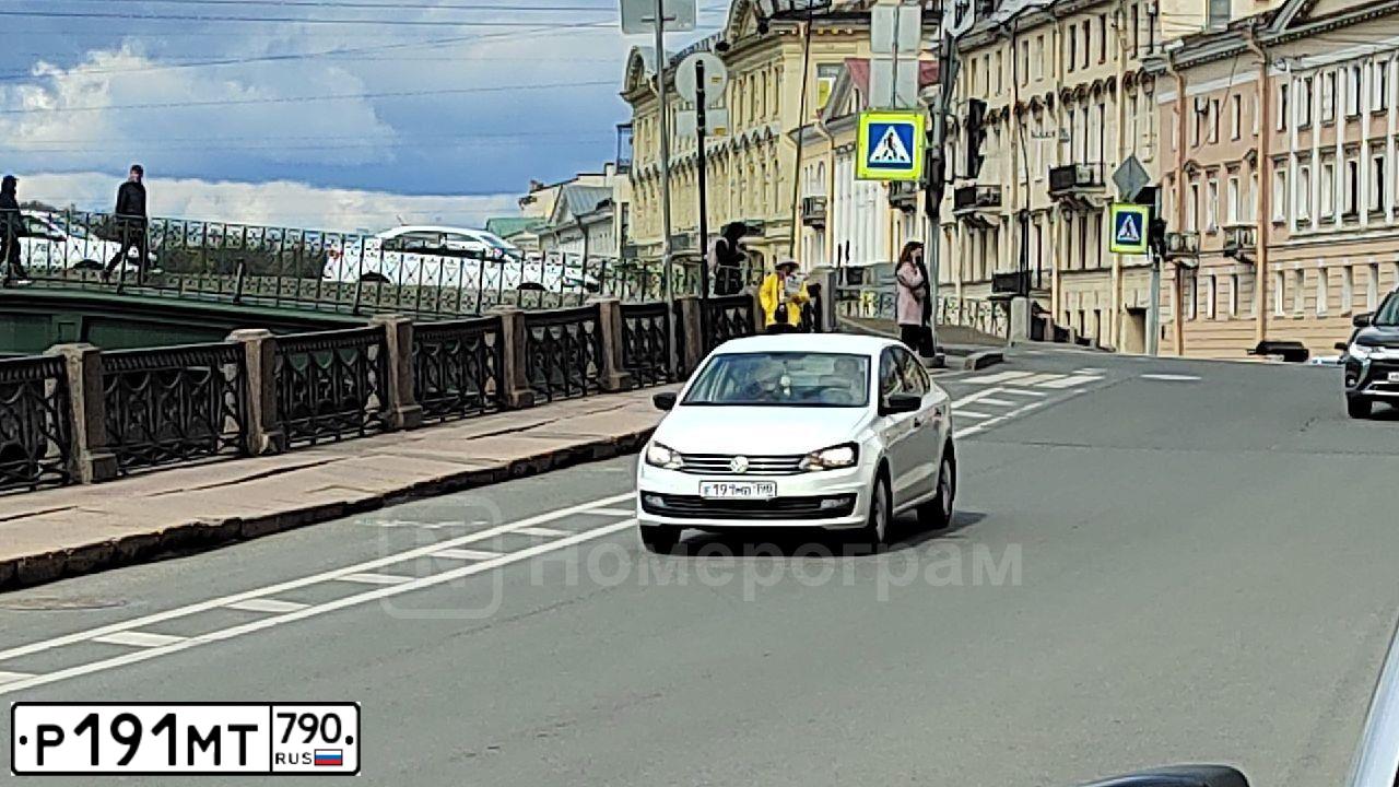 Фото автомобиля SKODA SUPERB, 2012 — госномер Р191МТ790. Цвет: Белый