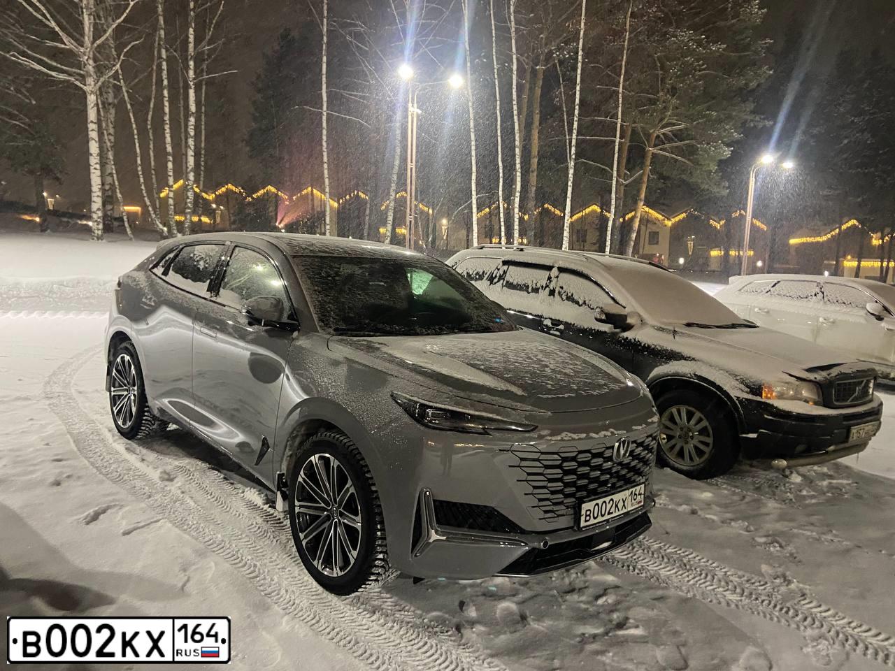 Фото автомобиля LADA 2105, 2007 — госномер О373ОО09. Цвет: ЯРКО-БЕЛЫЙ