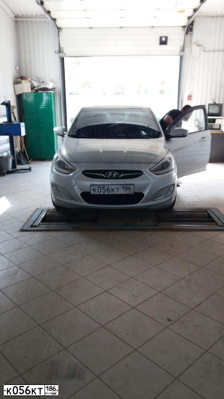 Фото автомобиля HYUNDAI SOLARIS, 2013 — госномер К056КТ186. Цвет: СЕРЕБРИСТЫЙ