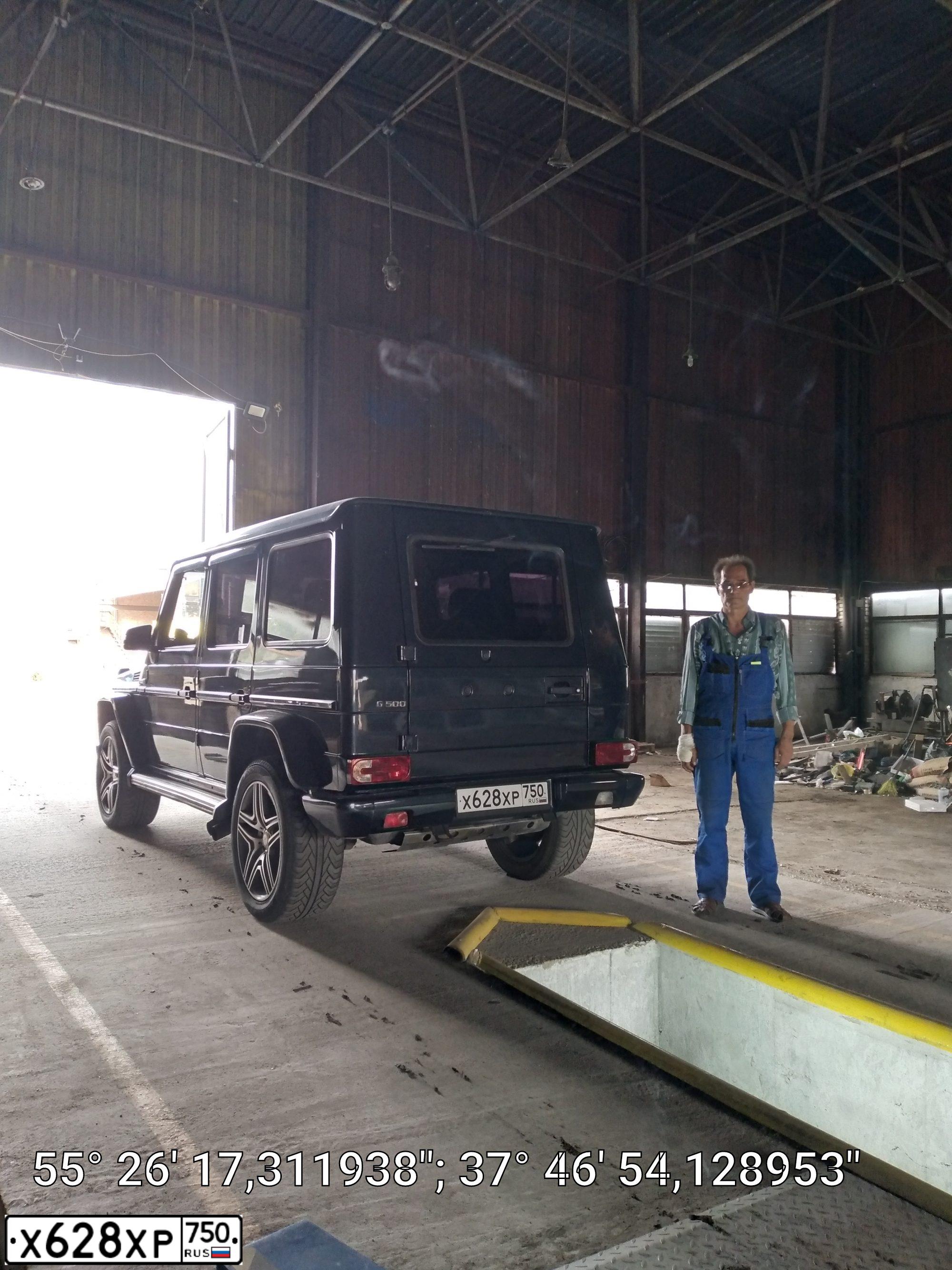 Фото автомобиля MERCEDES G-KLASSE, 1999 — госномер Х628ХР750. Цвет: ЧЕРНО-СИНИЙ