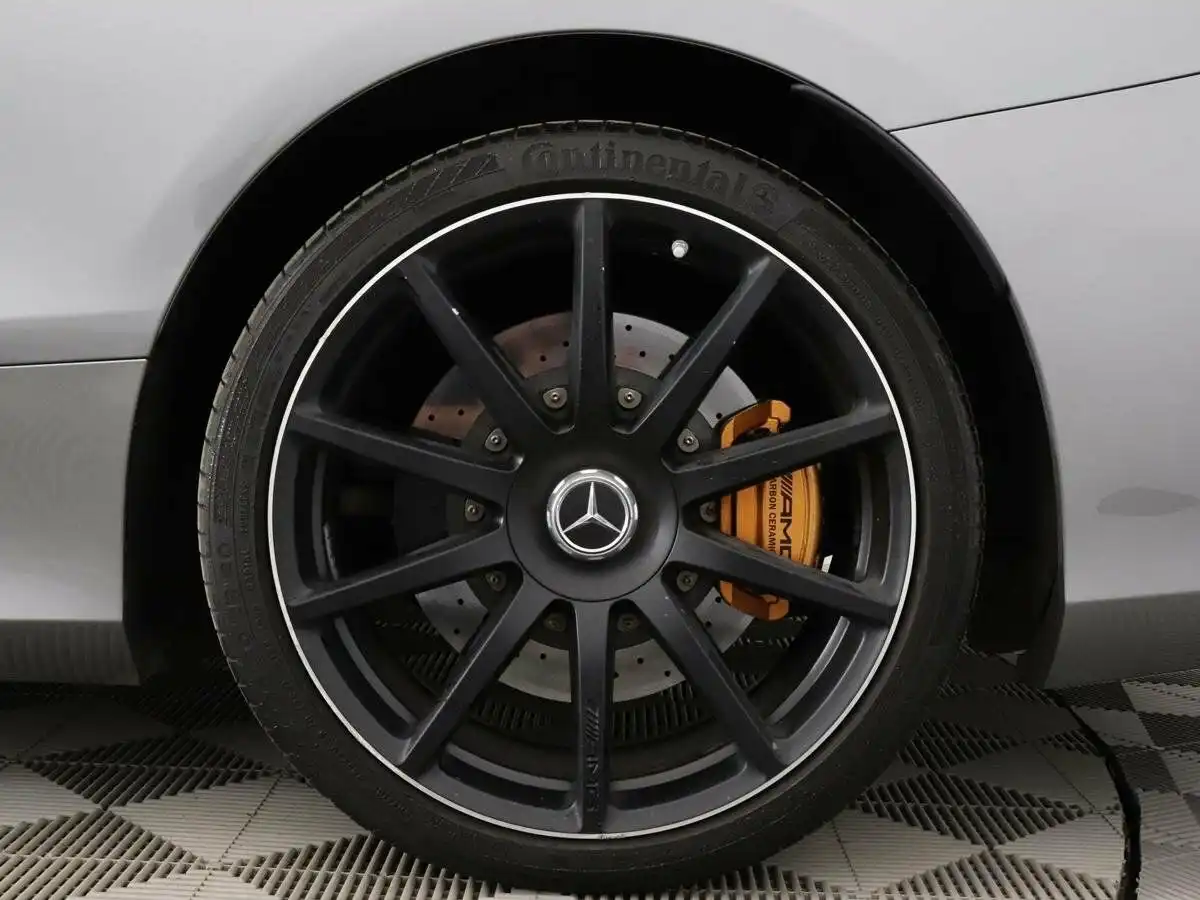 Фото автомобиля MERCEDES S-KLASSE, 2015 — госномер М526СР790. Цвет: СЕРЫЙ