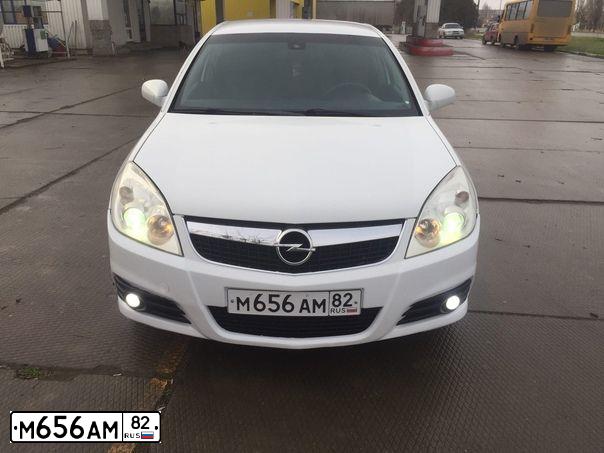 Фото автомобиля OPEL VECTRA, 2008 — госномер М656АМ82. Цвет: Белый