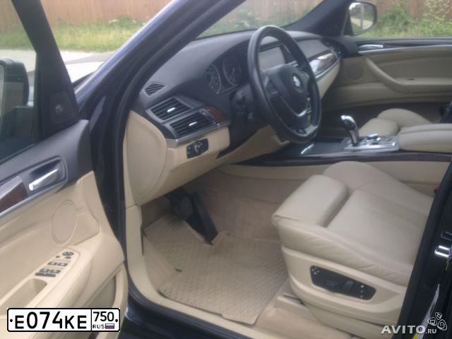 Фото автомобиля LADA 2172 PRIORA, 2010 — госномер Е074КЕ750. Цвет: СРЕДНИЙ СЕРО-ЗЕЛЕНЫЙ МЕТ.