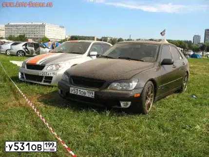Фото автомобиля LEXUS IS, 2001 — госномер В512АС177. Цвет: ЧЕРНЫЙ