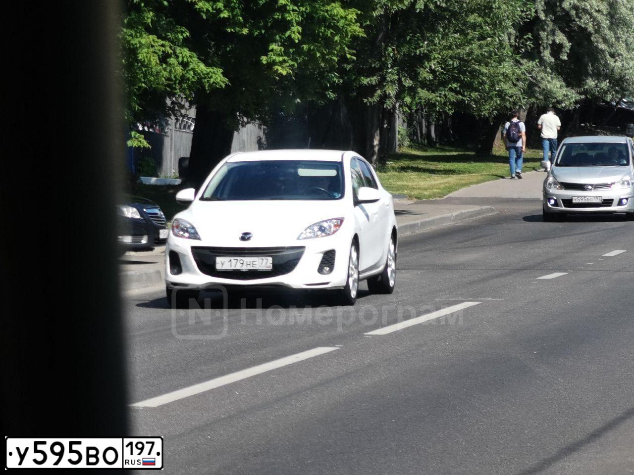 Фото автомобиля KIA RIO, 2010 — госномер М577УТ33. Цвет: Серебристый