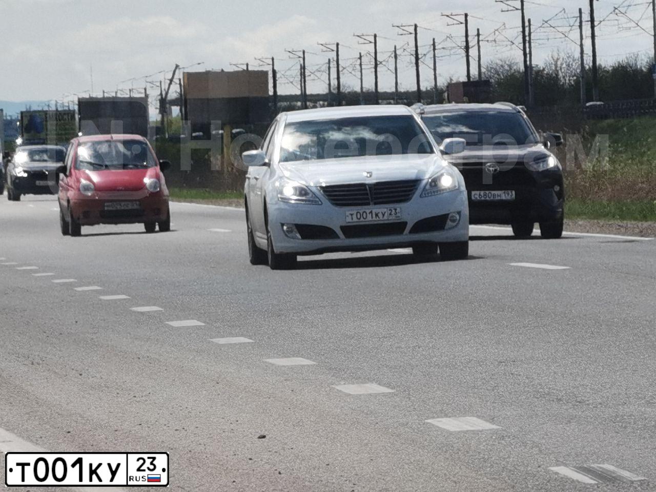 Фото автомобиля SKODA OCTAVIA, 2011 — госномер Н620ТК82. Цвет: Белый