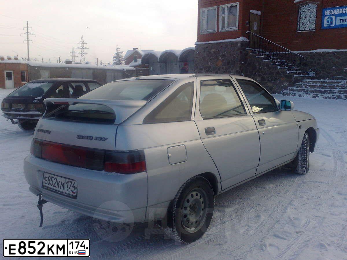 Фото автомобиля LADA 2112, 2003 — госномер Е852КМ174