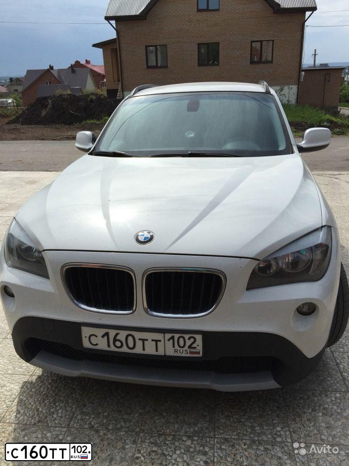Фото автомобиля BMW X1, 2010 — госномер В474УК102. Цвет: БЕЛЫЙ