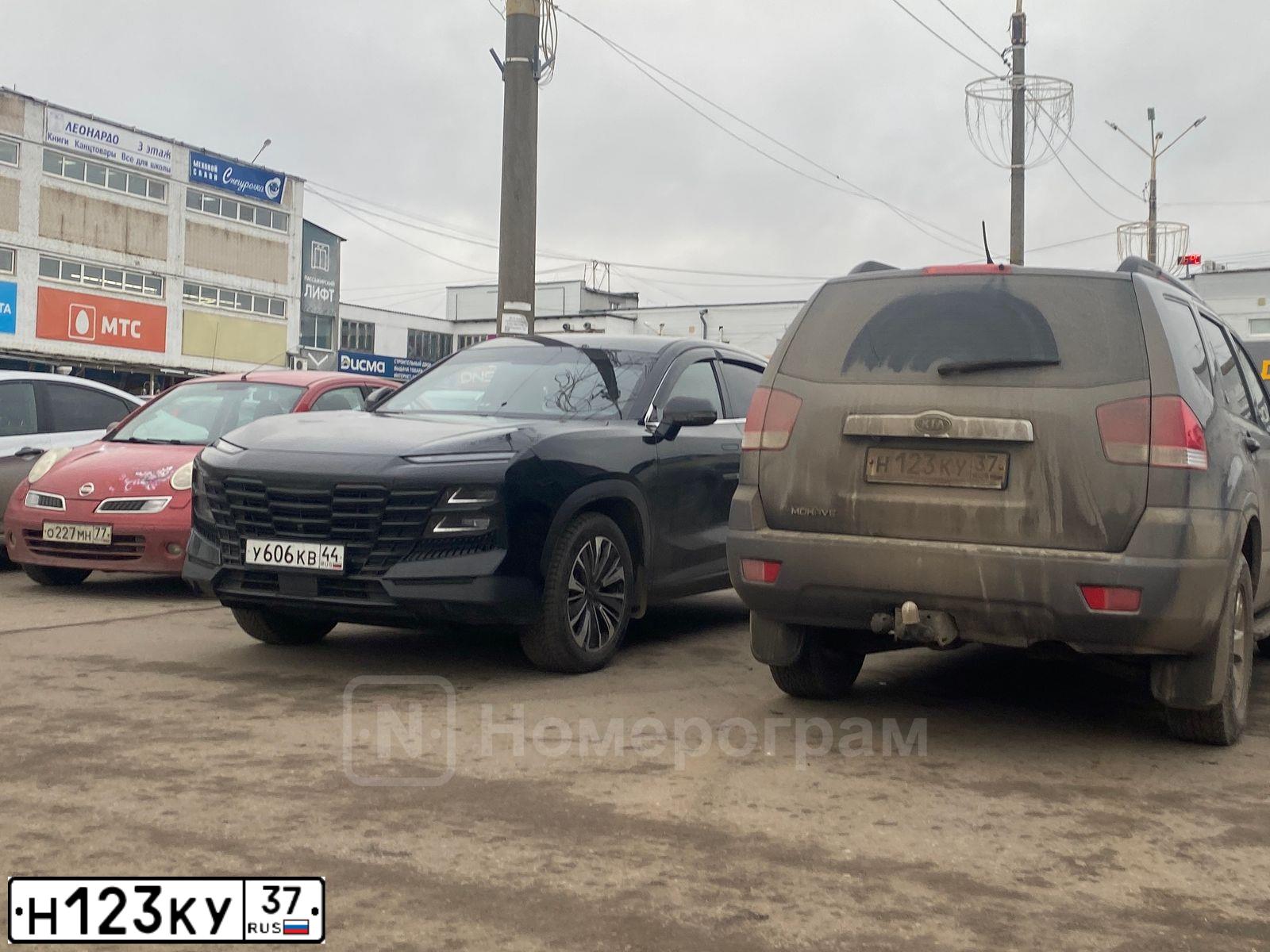 Фото автомобиля NISSAN X-TRAIL, 2003 — госномер О150СТ44. Цвет: СВЕТЛО-СЕРЫЙ