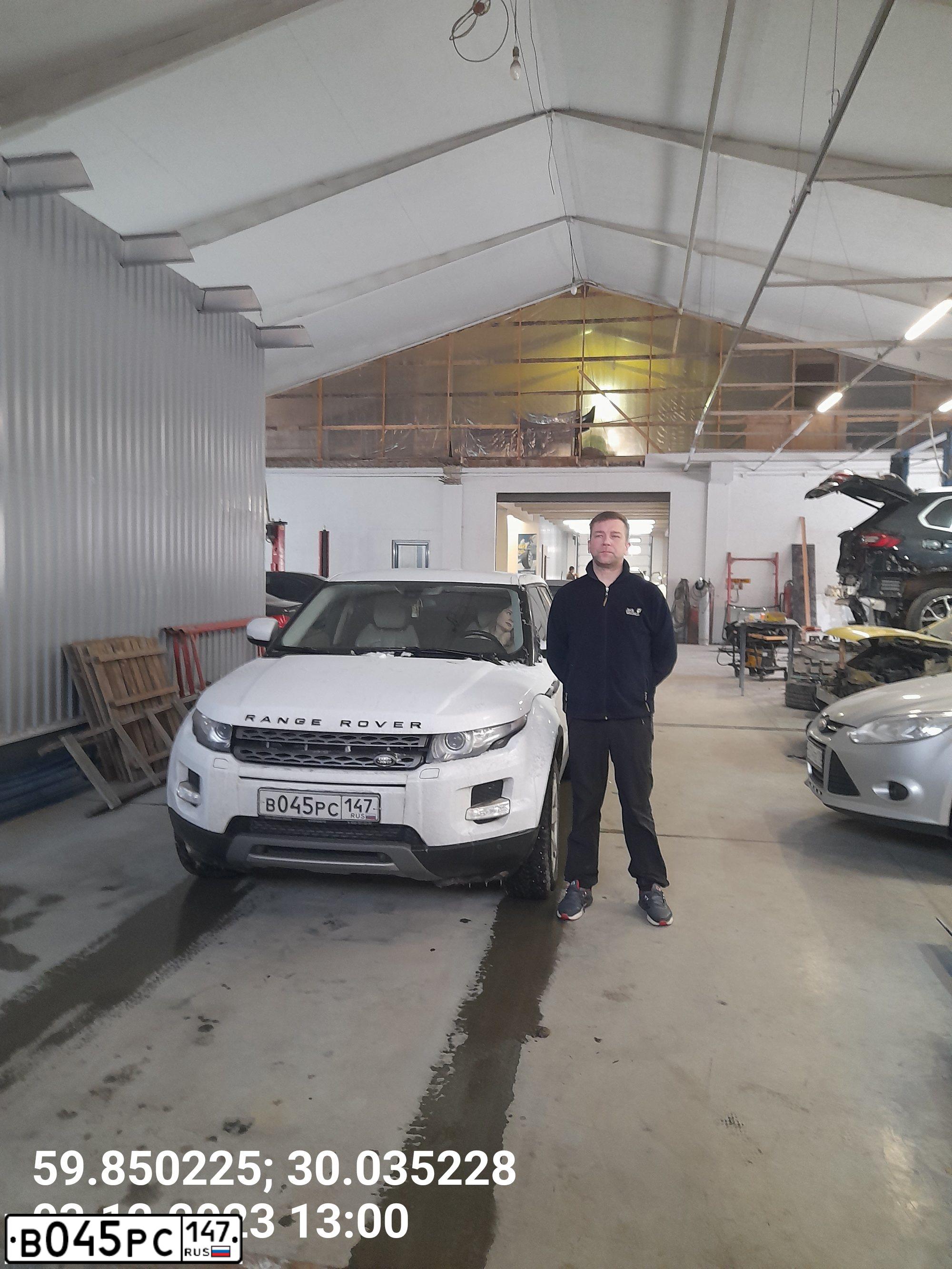 Фото автомобиля LANDROVER RANGE ROVER EVOQUE, 2013 — госномер В045РС147. Цвет: ЯРКО-БЕЛЫЙ