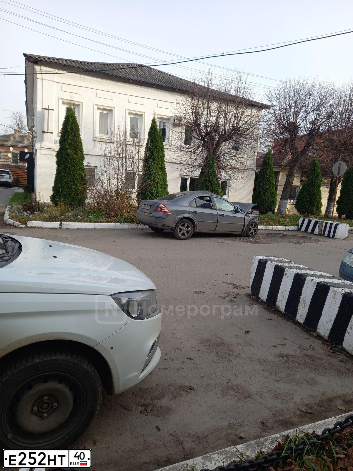 Фото автомобиля (FORD) ФОРД МОНДЕО (СЕРО-ГОЛУБОЙ) (MONDEO), 2001 — госномер Е252НТ40