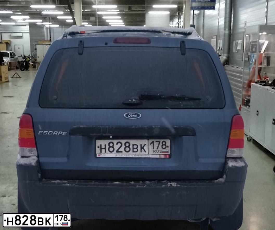 Фото автомобиля FORD ESCAPE, 2005 — госномер М250МХ198