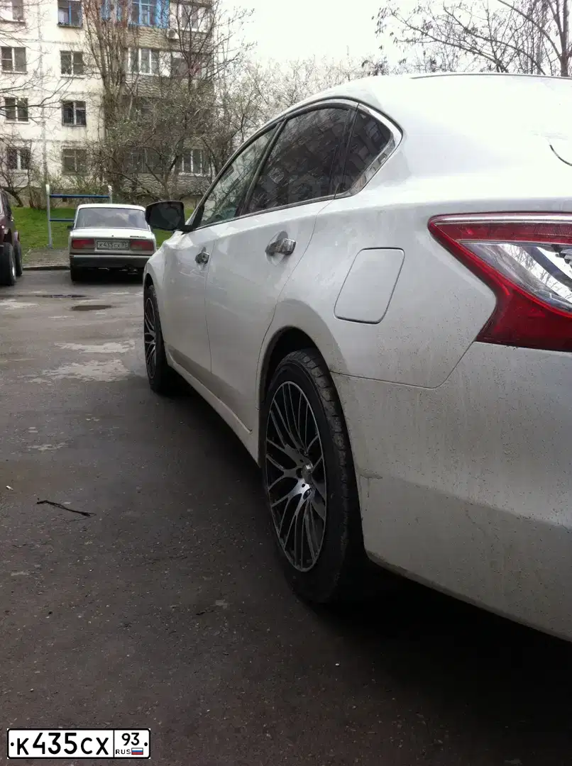 Фото автомобиля LADA 2107, 2010 — госномер К435СХ93. Цвет: СВЕТЛО-СЕРЕБРИСТЫЙ МЕТАЛЛ