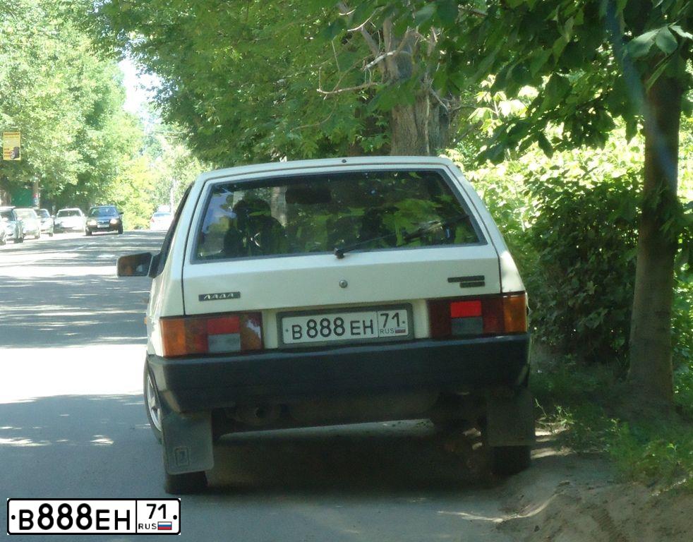 Фото автомобиля LADA 2108, 1988 — госномер Х893СО71