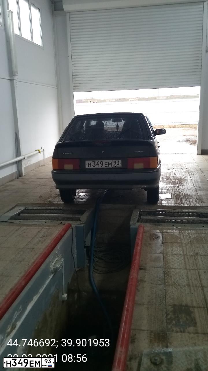 Фото автомобиля LADA 2114 SAMARA, 2006 — госномер Н349ЕМ93. Цвет: ЗОЛОТИСТЫЙ ТЕМНО-ЗЕЛЕНЫЙ