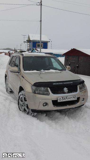 Фото автомобиля SUZUKI /GRAND/ VITARA, 2010 — госномер О345УО42. Цвет: БЕЖЕВЫЙ
