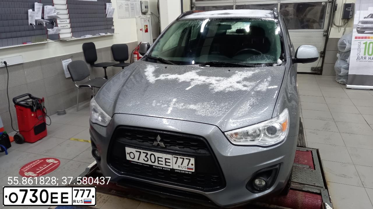 Фото автомобиля MITSUBISHI ASX, 2014 — госномер О730ЕЕ777. Цвет: СЕРЫЙ