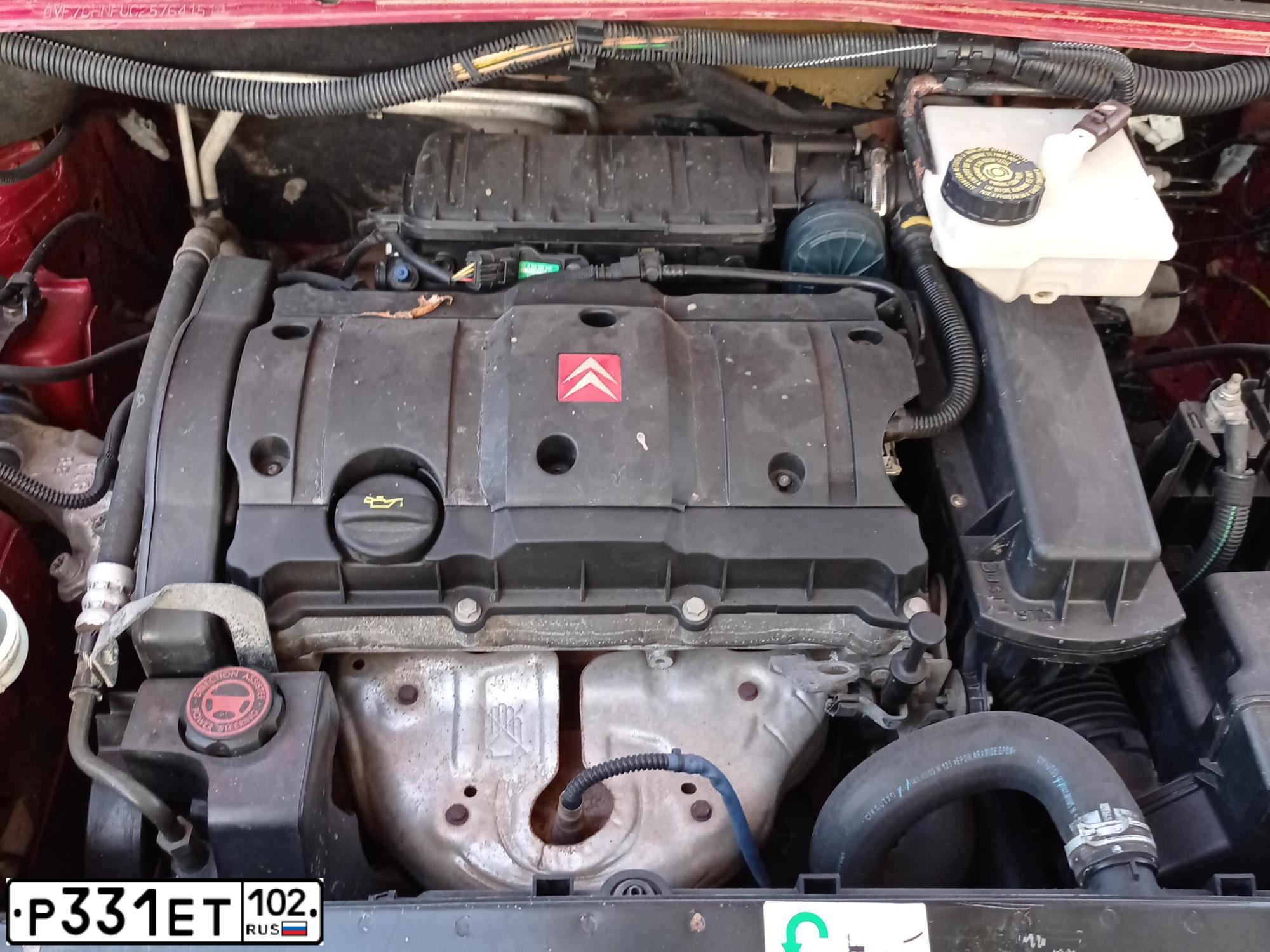 Фото автомобиля CITROEN XSARA PICASSO, 2006 — госномер Р331ЕТ102. Цвет: Красный