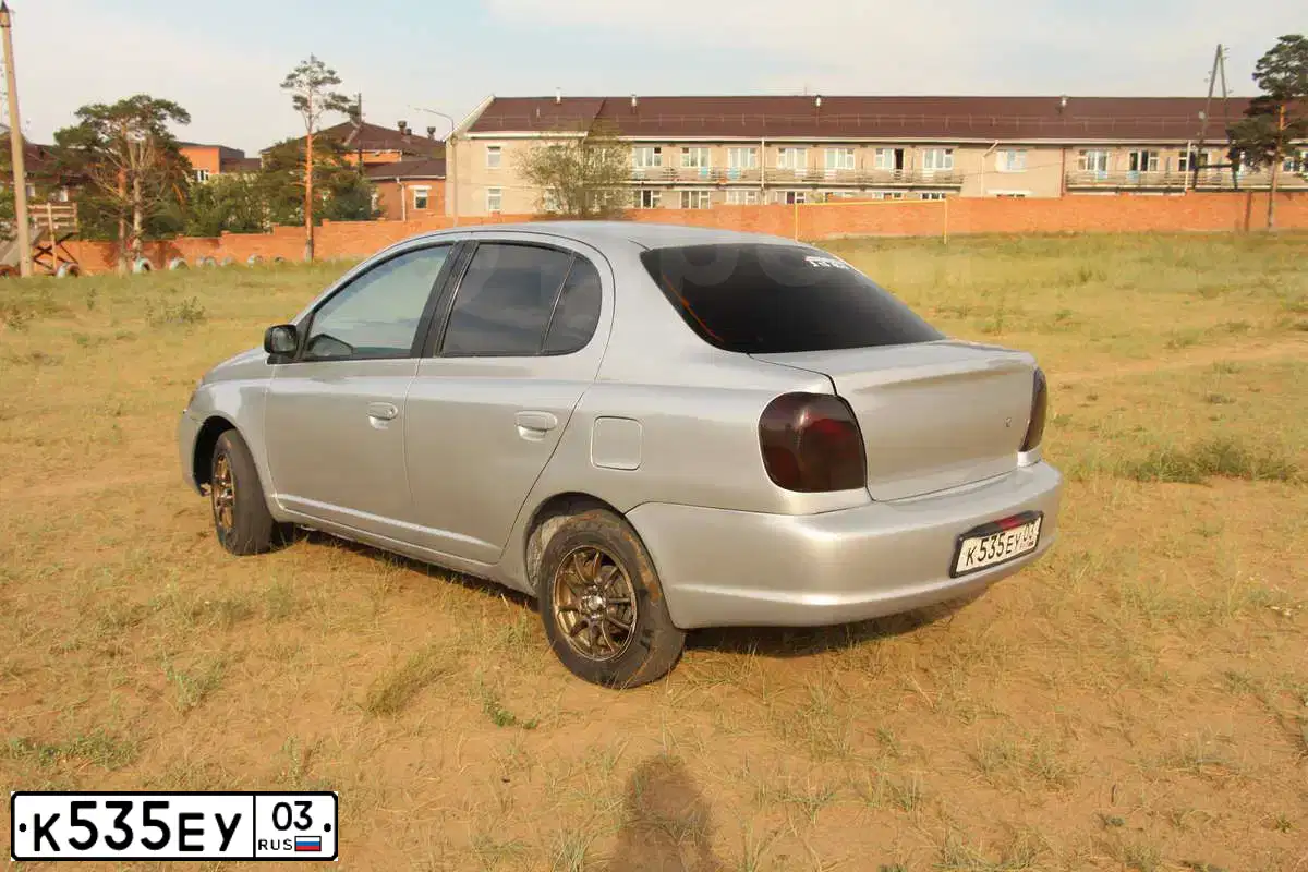 Фото автомобиля TOYOTA PLATZ, 2000 — госномер К535ЕУ03