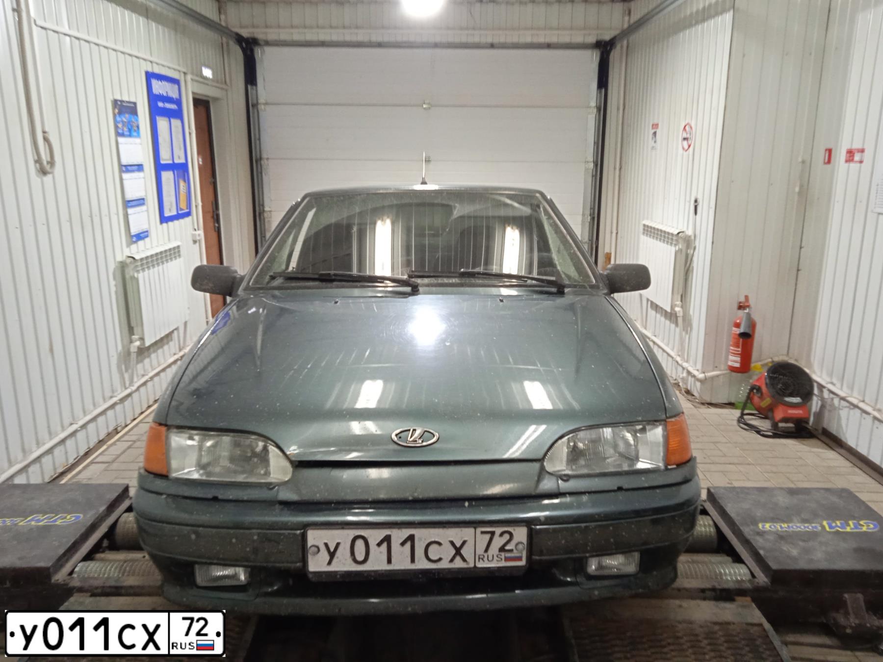 Фото автомобиля LADA 2113 SAMARA, 2006 — госномер Т666ВВ64. Цвет: СЕРО-СИНЕ-ЗЕЛЕНЫЙ