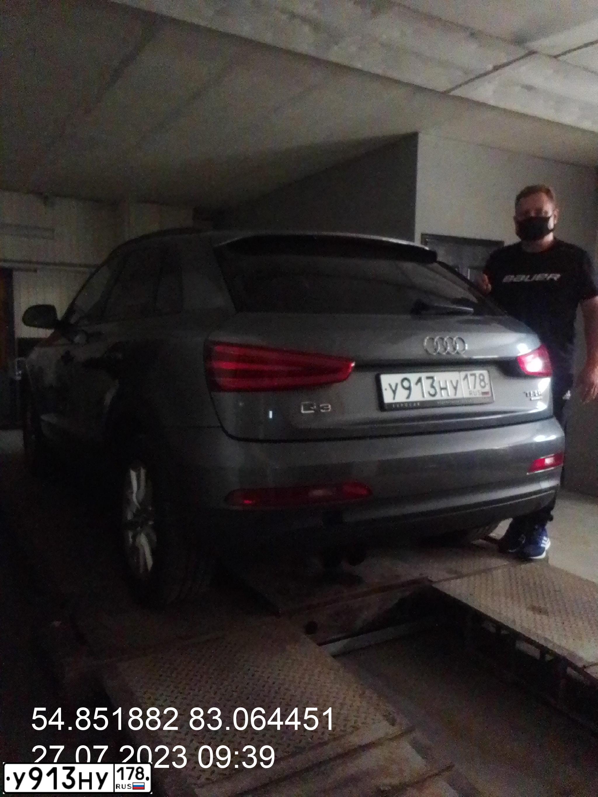Фото автомобиля AUDI Q3, 2012 — госномер М645УТ154