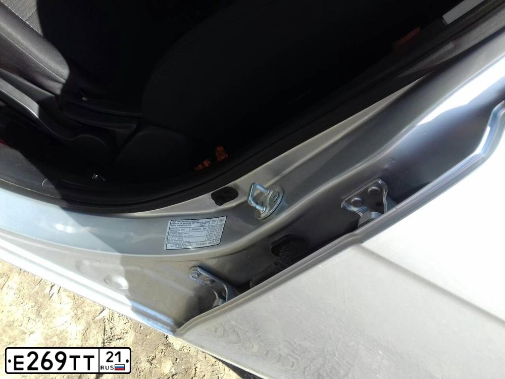 Фото автомобиля MITSUBISHI LANCER, 2011 — госномер Е269ТТ21. Цвет: СЕРЕБРИСТЫЙ