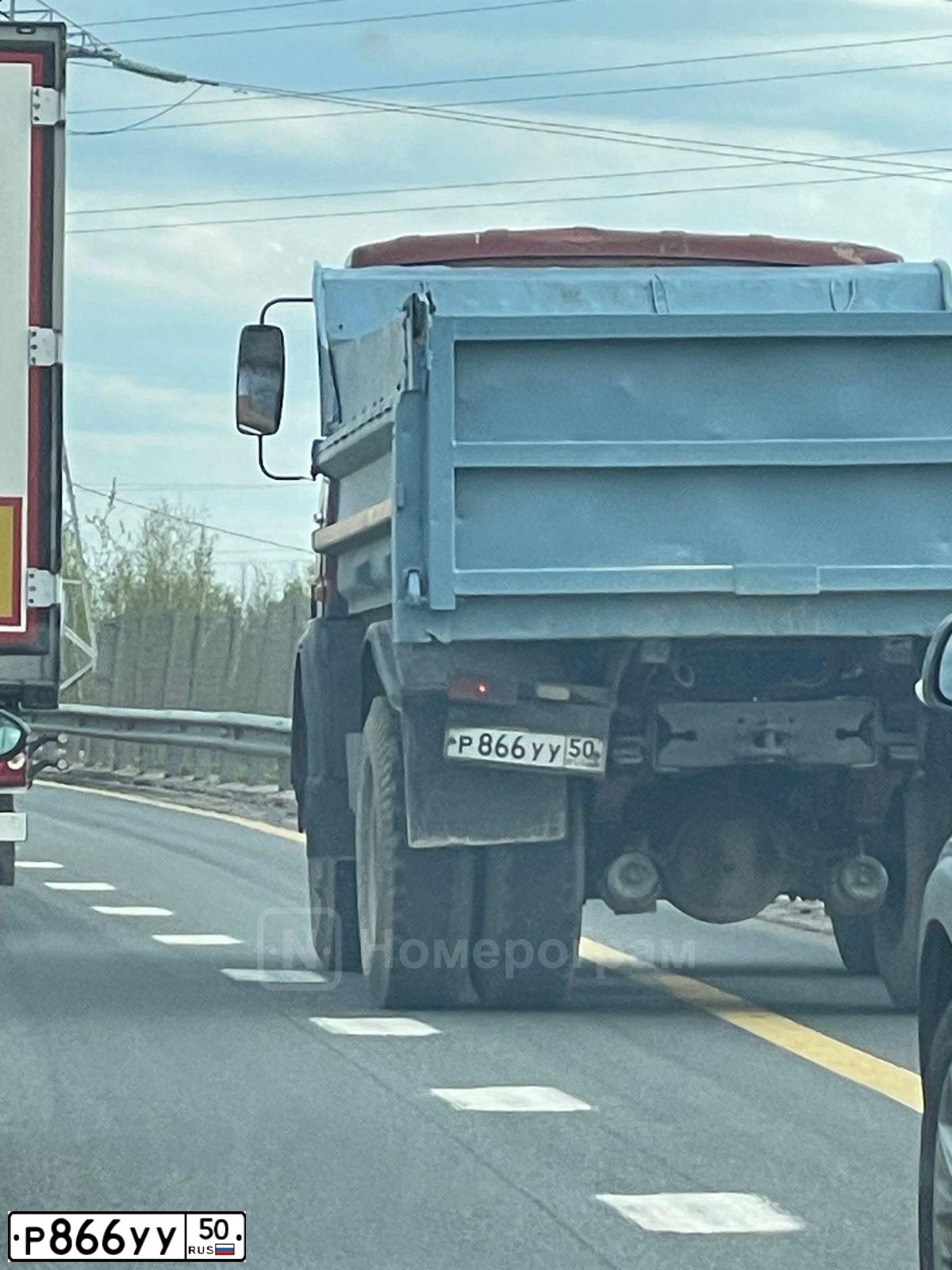 Фото автомобиля MAZ 5551 /4X2/, 1994 — госномер Т329АУ50. Цвет: КРАСНЫЙ ТЕМНЫЙ