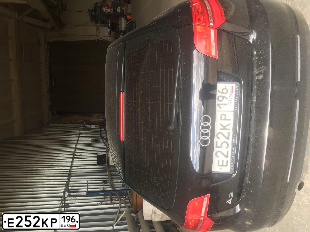 Фото автомобиля AUDI A3, 2008 — госномер Е252КР196. Цвет: ЧЕРНЫЙ