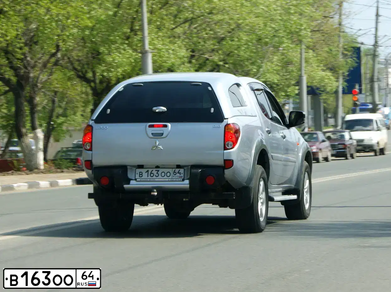 Фото автомобиля CHEVROLET NIVA, 2004 — госномер У501ТУ64. Цвет: СВЕТЛО СЕРЕБРИСТЫЙ МЕТАЛЛ