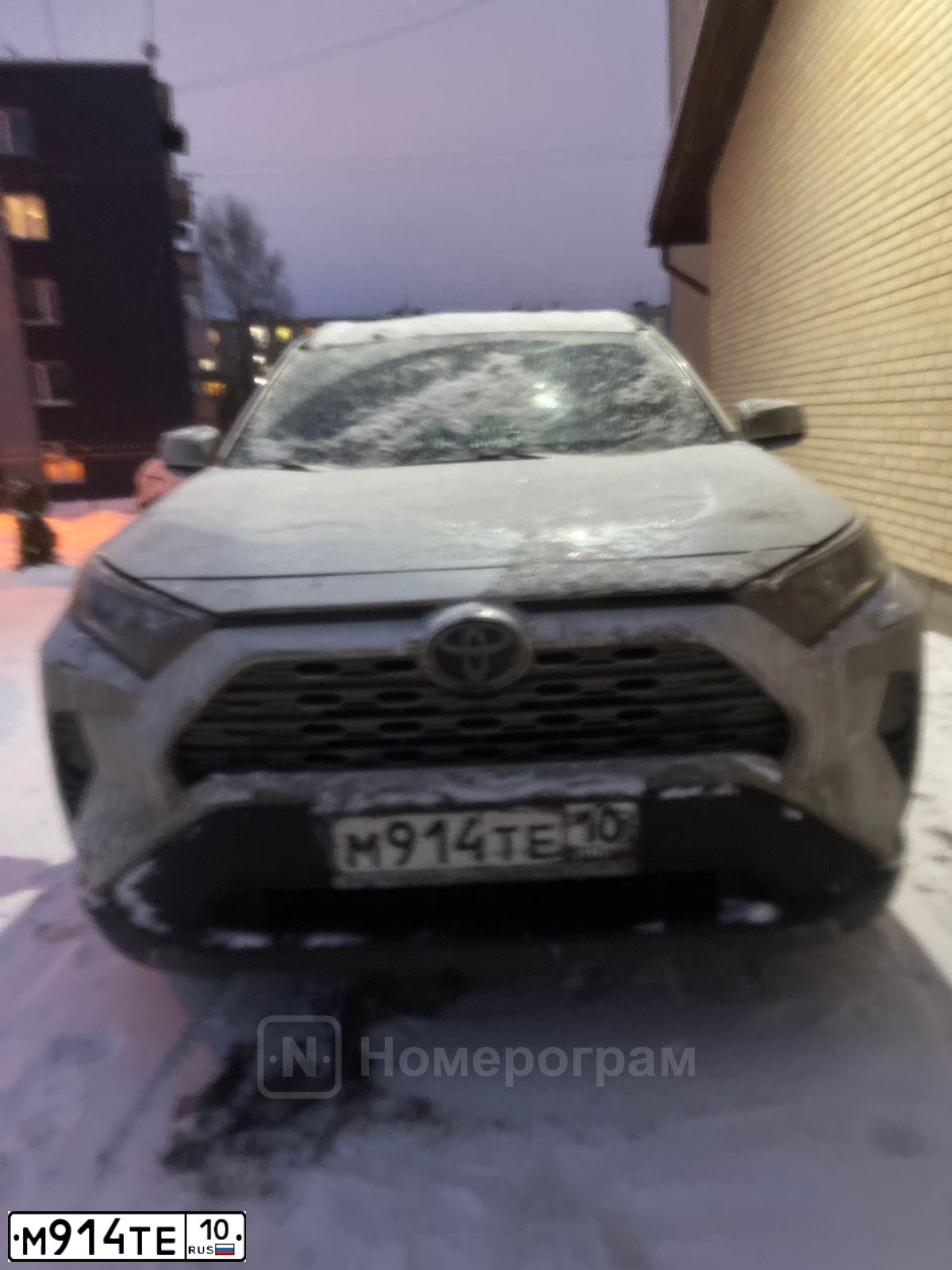 Фото автомобиля TOYOTA RAV4, 2019 — госномер М914ТЕ10. Цвет: Белый