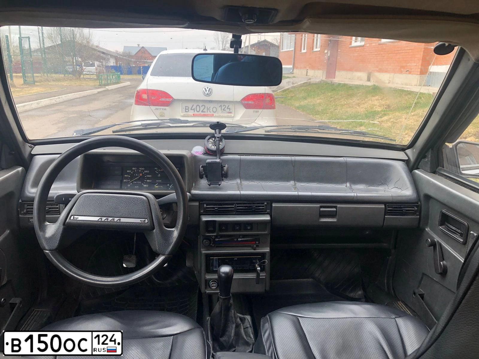 Фото автомобиля LADA 2109, 1995 — госномер Р170ТЕ124. Цвет: ЧЕРНЫЙ