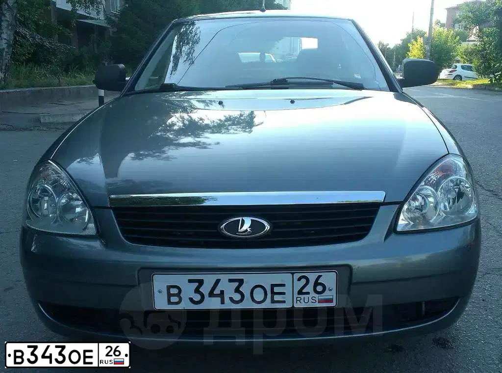 Фото автомобиля LADA 2172 PRIORA, 2011 — госномер В231УТ123. Цвет: СРЕДНИЙ СЕРО-ЗЕЛЕНЫЙ МЕТ.