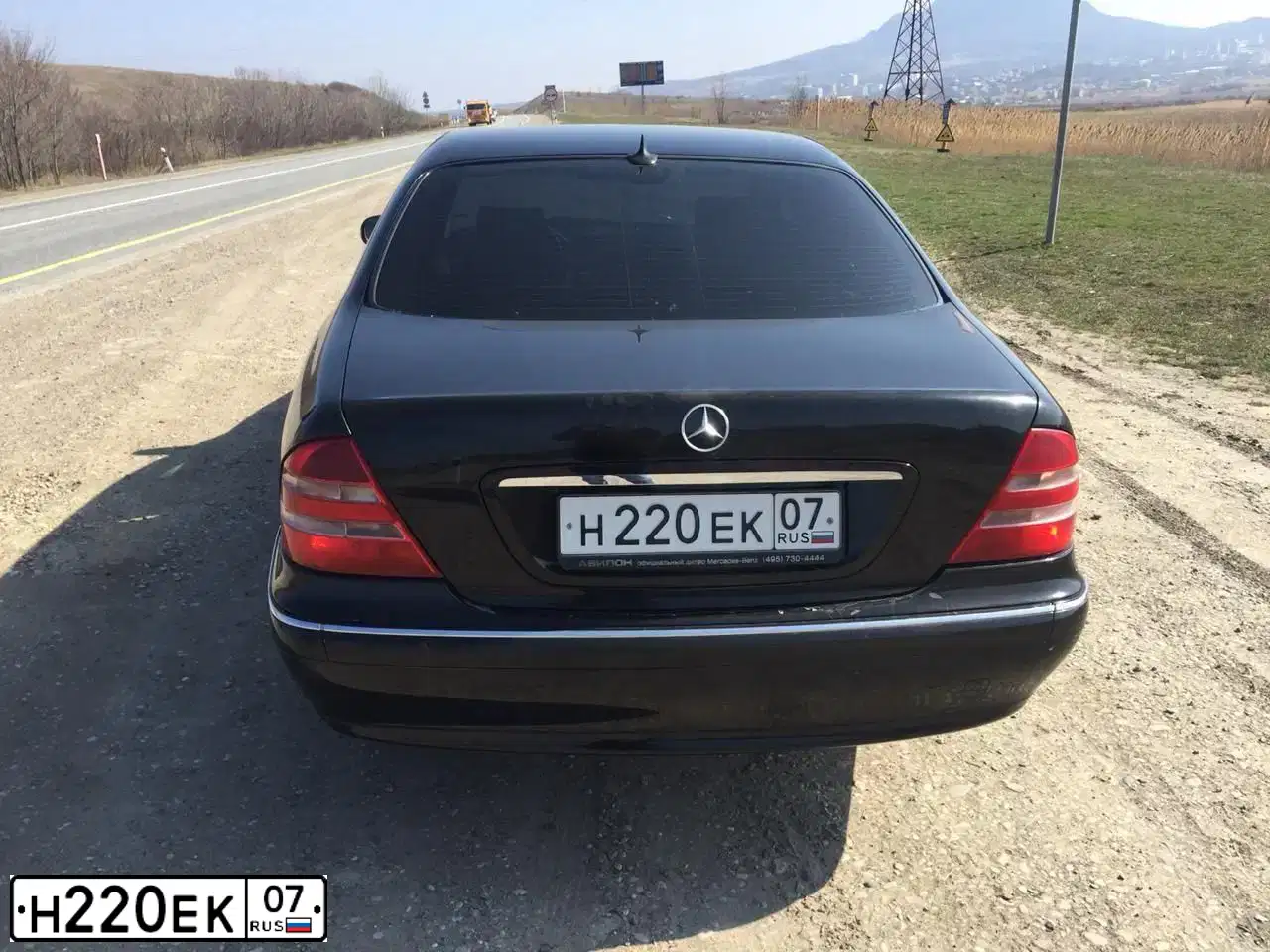 Фото автомобиля MERCEDES S-KLASSE, 1999 — госномер М001ВВ97. Цвет: ЧЕРНЫЙ