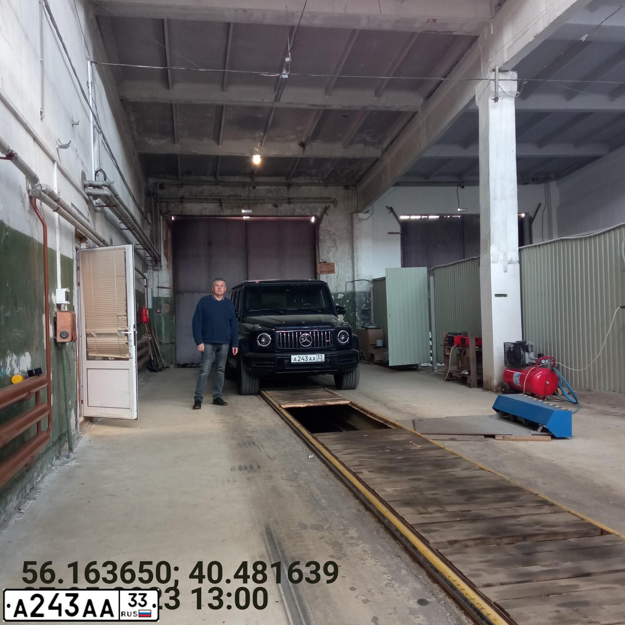 Фото автомобиля LADA 2112, 2003 — госномер А243АА33. Цвет: СЕРЕБРИСТЫЙ